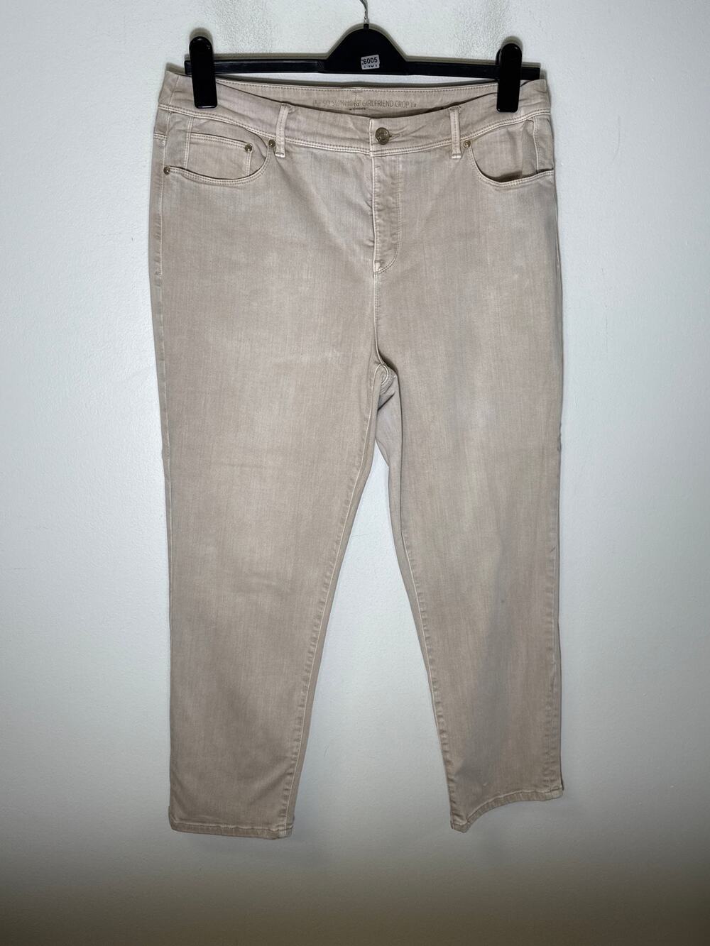 Chicos Cream So Slimming Girlfriend Crop Jean Sz 2